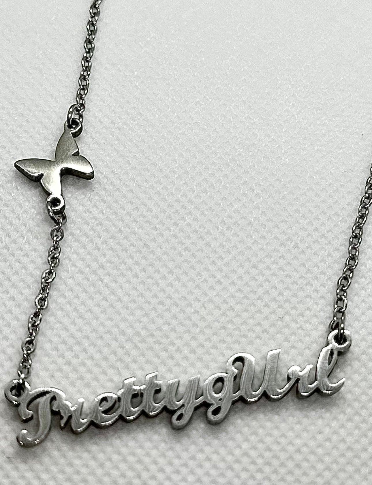 Pretty gUrl necklace 💙🦋
